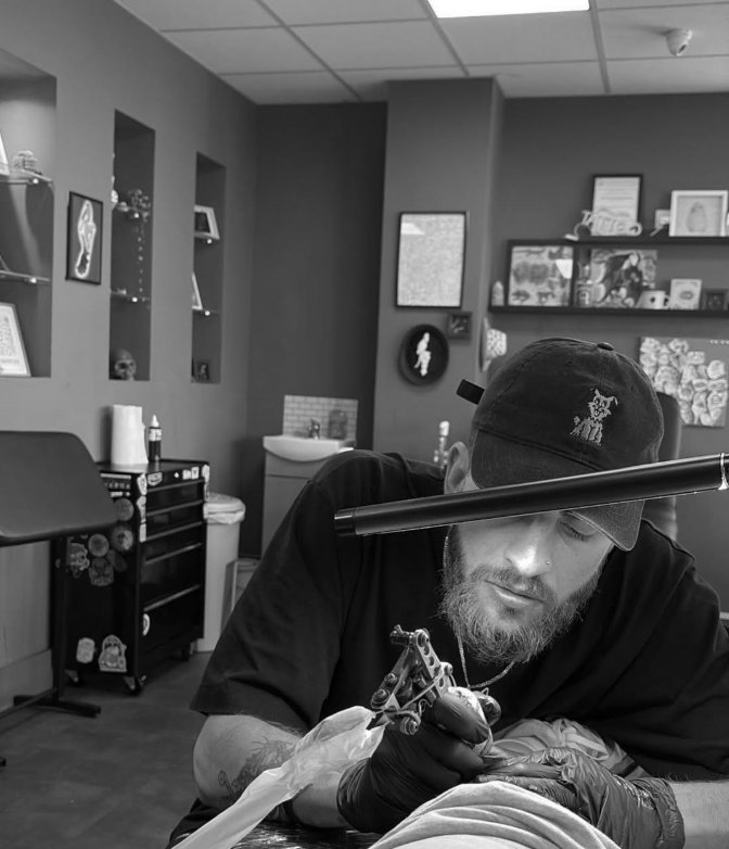 Optics at work in a tattoo studio